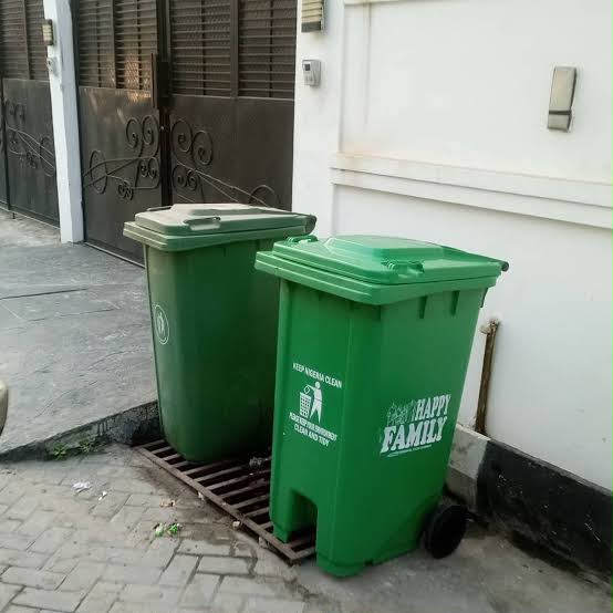 Standardized containers